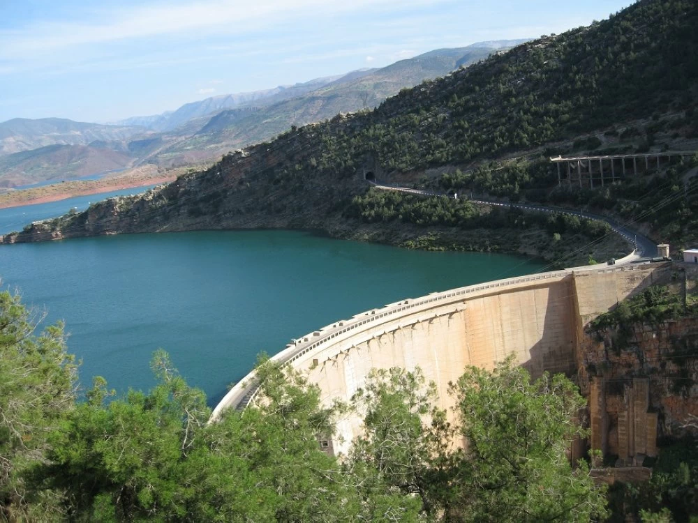 Le Gouvernement Akhannouch Renforce la Stratégie Agricole pour 2025 avec des Investissements Massifs dans l'Irrigation Économe en Eau