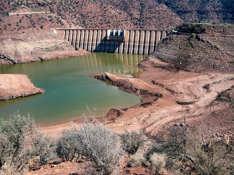 Les dérèglements climatiques menacent la stabilité financière au Maroc : rapport conjoint de la 