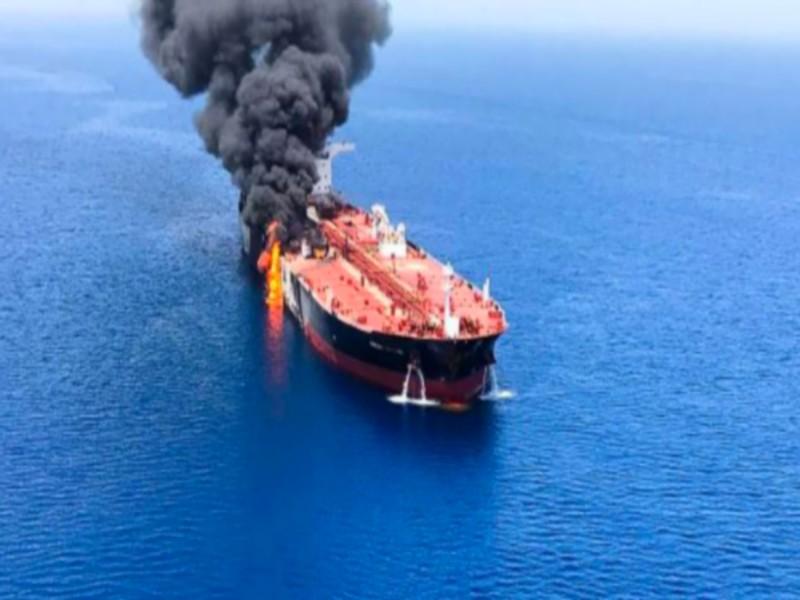 Deux pétroliers visés par des « attaques » dans le Golfe d'Oman