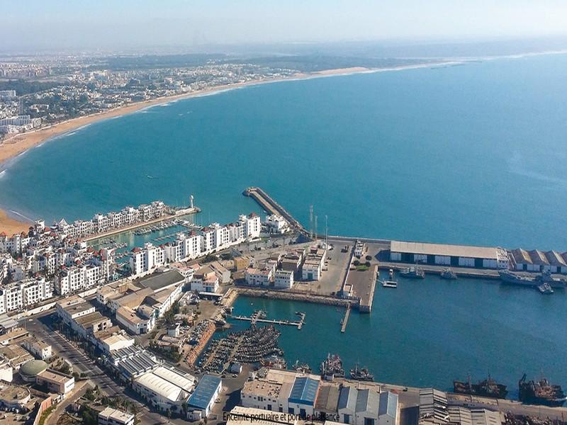 Plage d’Agadir. Comment lutter contre la pollution ? 