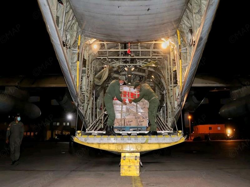 Départ de huit avions acheminant des aides alimentaires au profit des forces armées et du peuple l