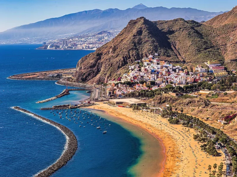 Les îles Canaries débordées par le tourisme : des militants demandent des mesures urgentes