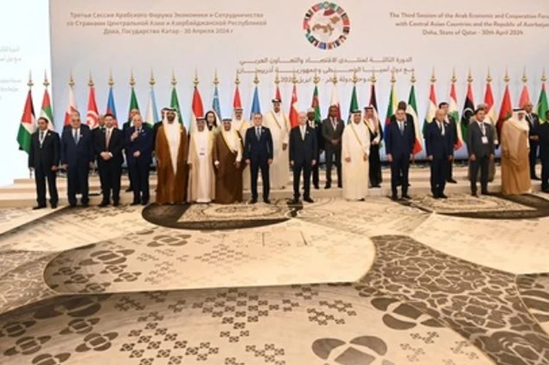 Le paradoxe de la diplomatie algérienne : Silence devant la carte marocaine au Forum de Doha