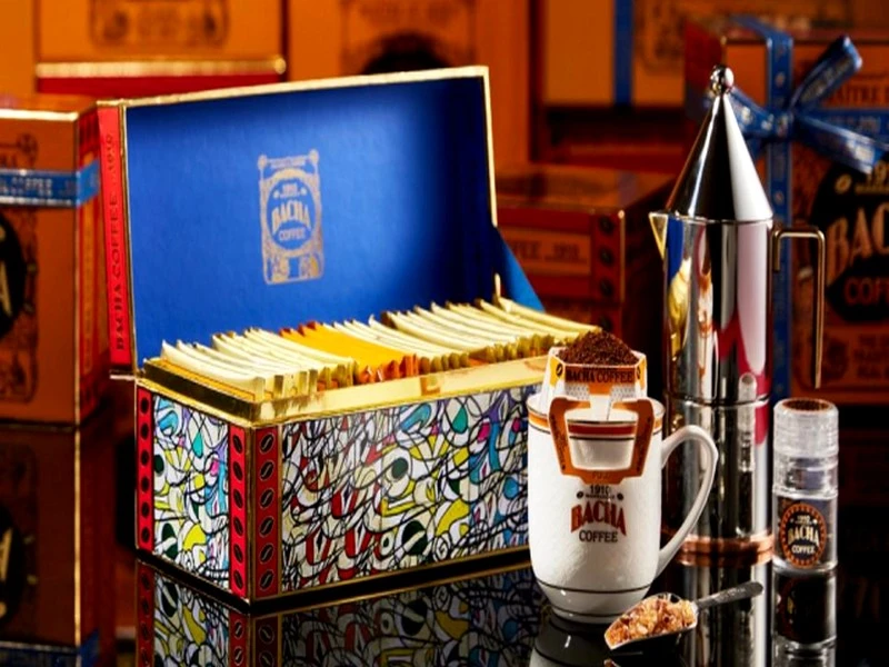 #Must_have: Le coffret «Coffee Journey», nouveau-né de la collaboration entre Bacha Coffee et l’artiste Mehdi Qotbi