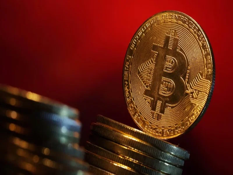 Le Bitcoin chute sous 80 000 $ après son record historique