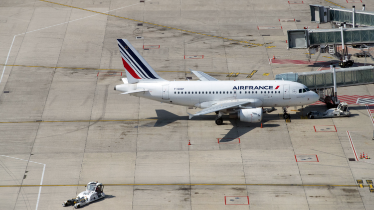 #Tourisme_Noël: Risques de vacances gàchées par les grèves, #AirFrance, #EasyJet...?