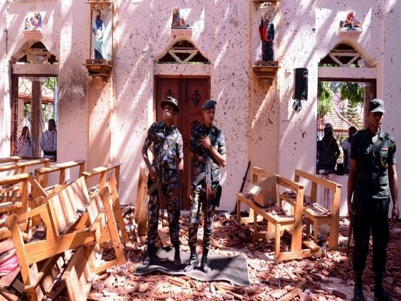 Attentats au Sri Lanka : huit personnes en lien avec la série d'explosions ont été arrêtées, annonce le Premier ministre