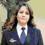 Latifa Fadouach   commandant de bord à la Royal Air Maroc