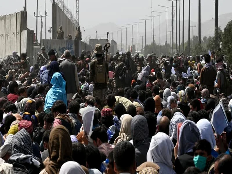 Afghanistan: les talibans pointent du doigt les Américains pour le chaos à l'aéroport de Kaboul