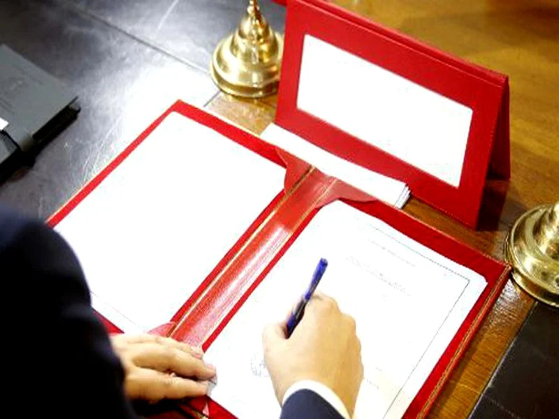 L'ONHYM et ESSO Signent des Contrats de Reconnaissance pour Promouvoir les Hydrocarbures au Maroc