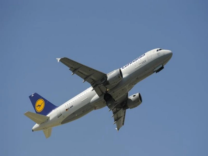 Voyages: plus de 900 vols intra-européens annulés cet été suite aux pénuries de personnel