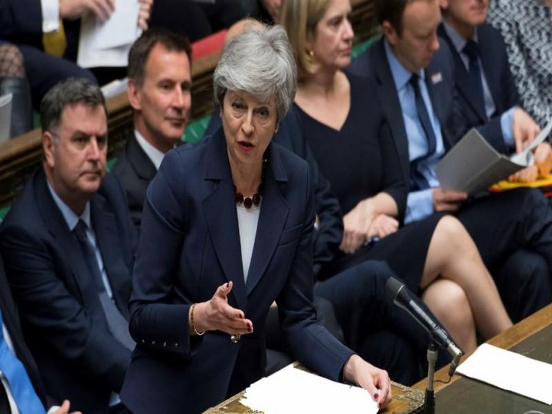 Impasse sur le Brexit, la démission de Theresa May dans la balance
