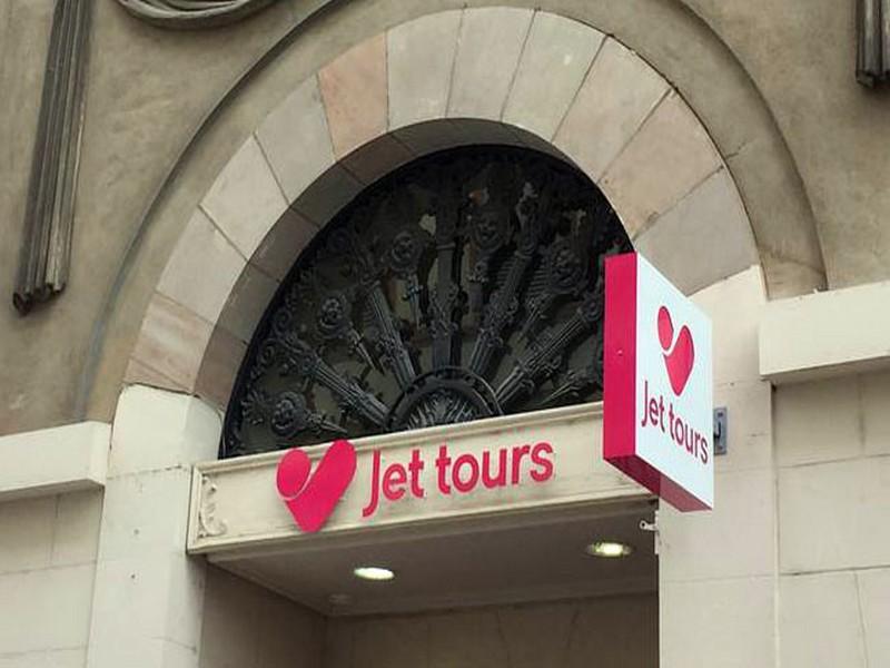 Jet tours enrichit sa croissance online