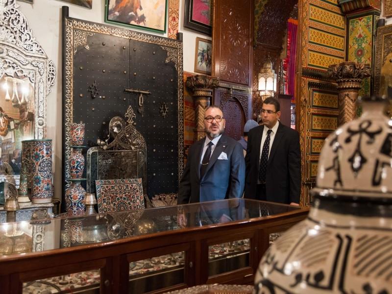 Passage historique du Roi dans l’ancienne médina de Marrakech