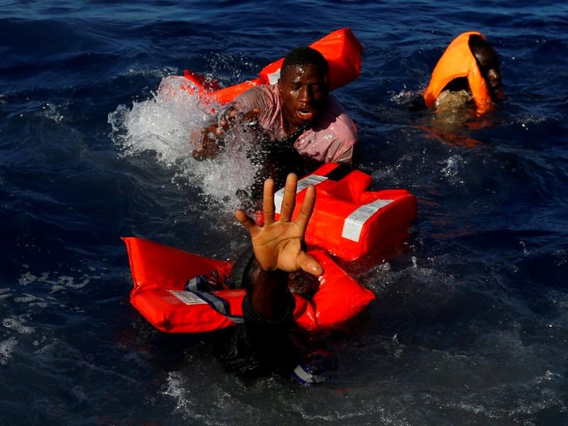 Au moins sept morts dans un naufrage au large du Maroc