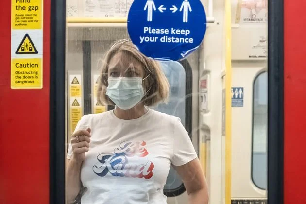 L'effet vaccin pour expliquer la baisse des cas au Royaume-Uni? Pas si vite