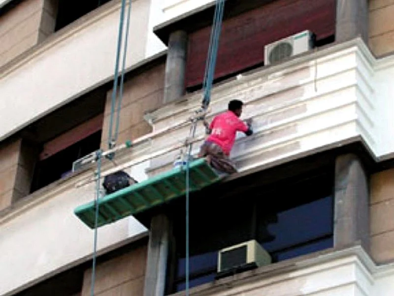 Les Casablancais obligés de repeindre les façades de leurs immeublesLe nouveau Conseil de la ville de Casablanca est plus que jamais décidé à rendre le paysage urbain harmonieux. Depuis plusieurs semaines, les agents de la Police Administrative Munic