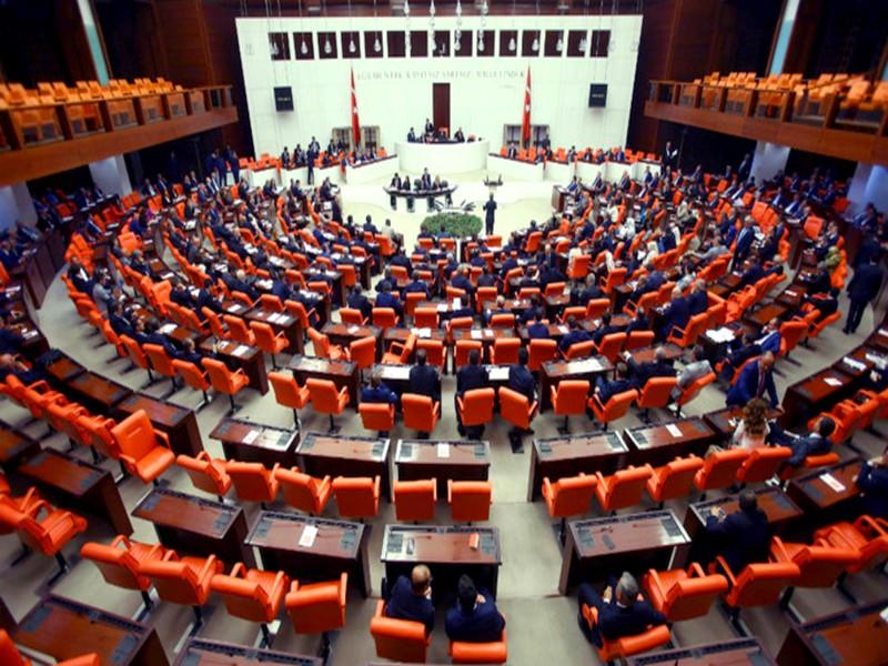Le Parlement turc vote pour autoriser un déploiement de l'armée en Libye
