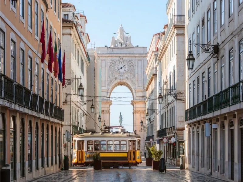 Le Portugal rouvre ses frontières à presque tous les touristes européens