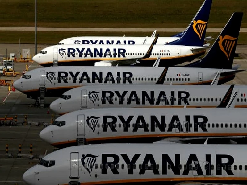 Grève chez Ryanair, Easyjet, Brussels Airlines et SAS: le secteur aérien en pleine turbulence soci