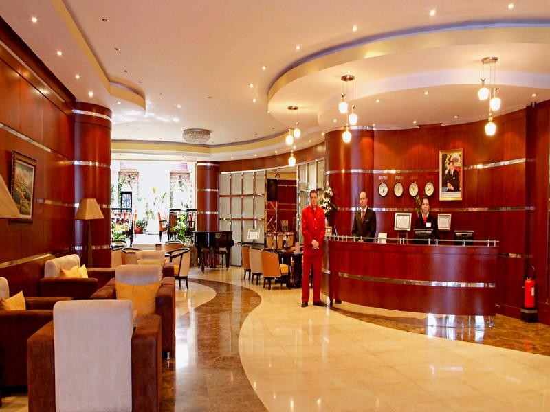La qualité de service intégrée dans les critères de classement des hôtels