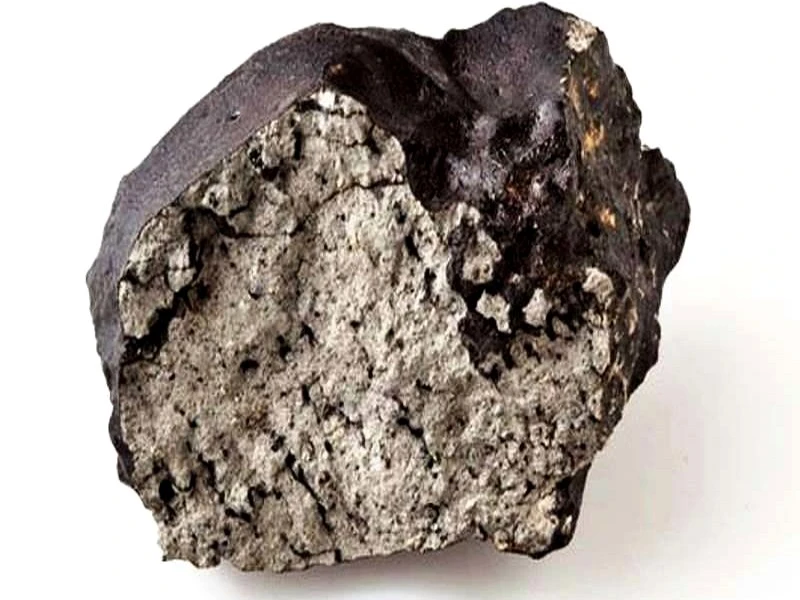 Tissint, la météorite martienne, tombée au Maroc en 2011, révèle une diversité de composés organiques inédite