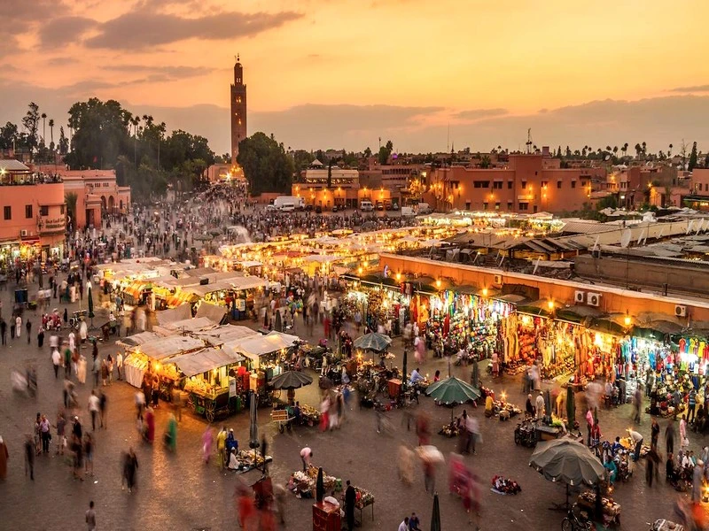 Le tourisme retrouve ses couleurs dans la ville ocre