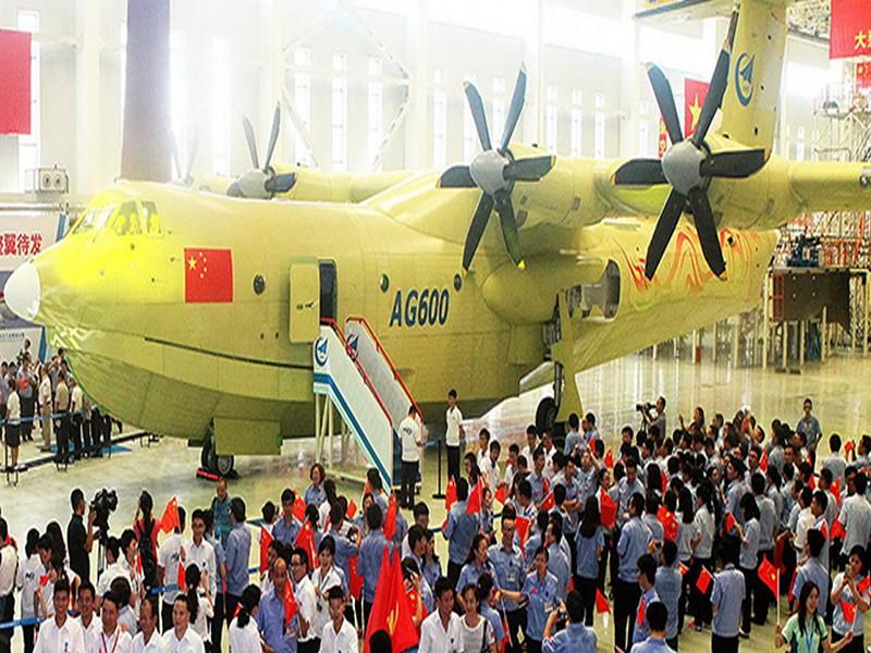 Chine : Le plus gros hydravion du monde s'envole