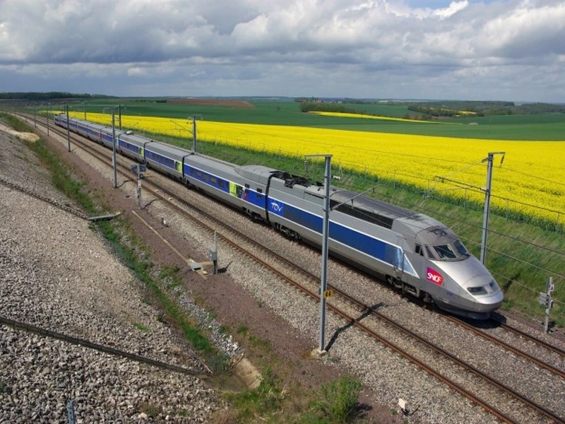 L’Europe met un coup de frein à deux lignes à grande vitesse françaises