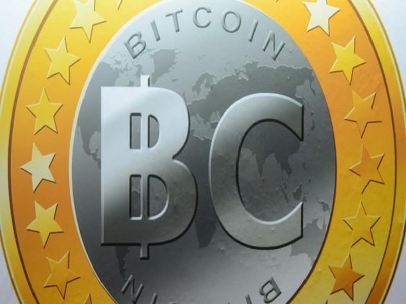 Le bitcoin s'emballe et s'approche des 17.000 dollars