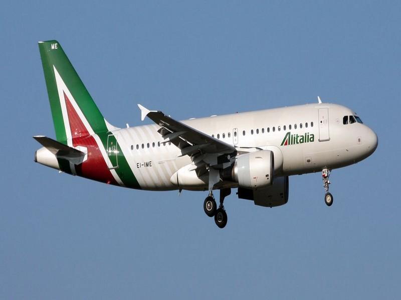 Les chemins de fer italiens Ferrovie dello Stato ont proposé un partenariat à Delta Airlines et Easyjet. Air France-KLM aurait de son côté décliné l'offre. Alors que le nom du repreneur d'Alitalia n'a toujours pas été officiellement annoncé par le go