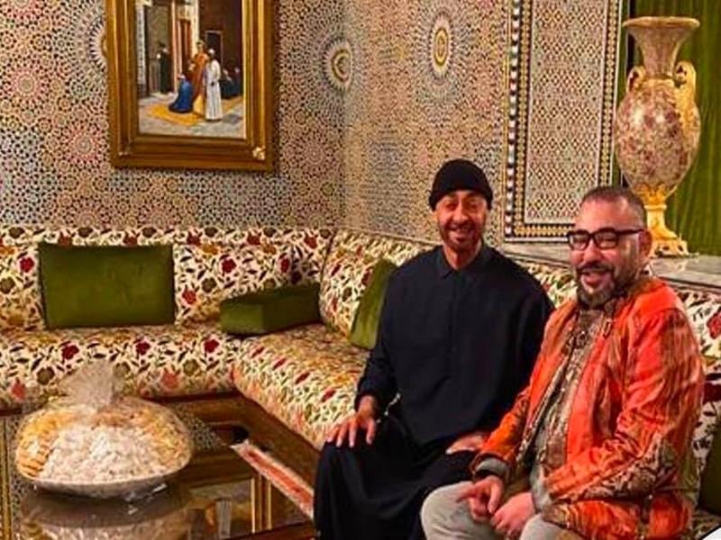 Le roi Mohammed VI rend visite à Mohammed Ben Zayed
