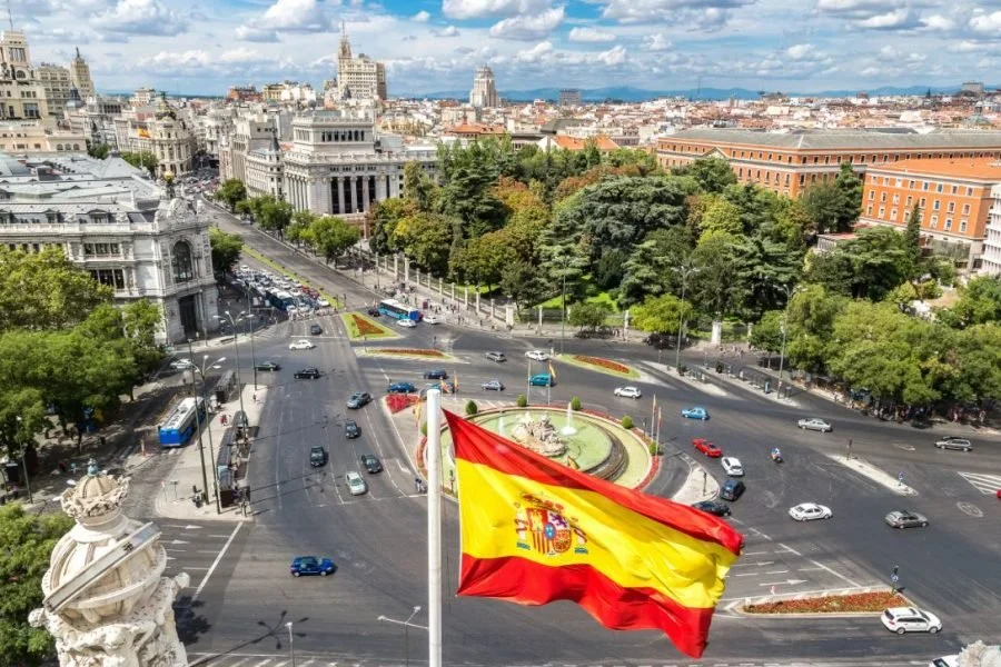 Tourisme: L'Espagne multiplie par 8 le nombre de voyageurs en 3 mois
