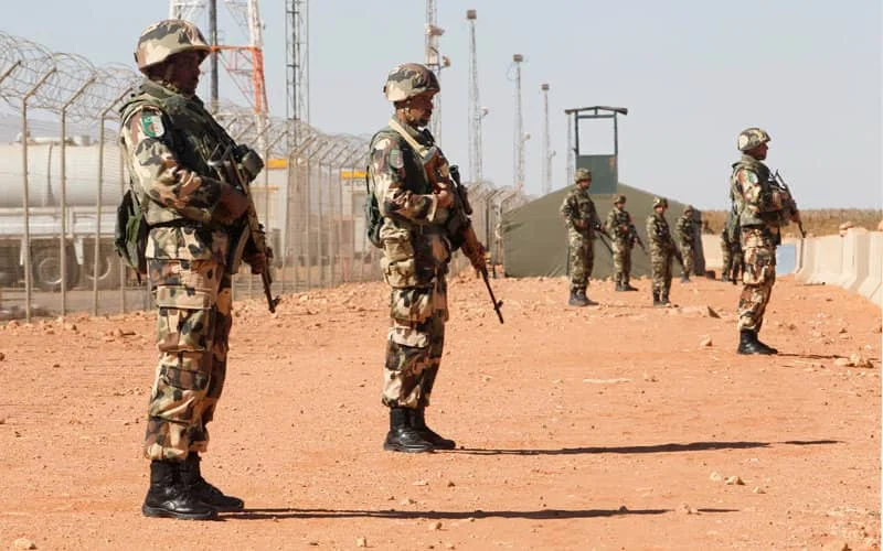 L’Algérie militarise sa frontière avec le Maroc