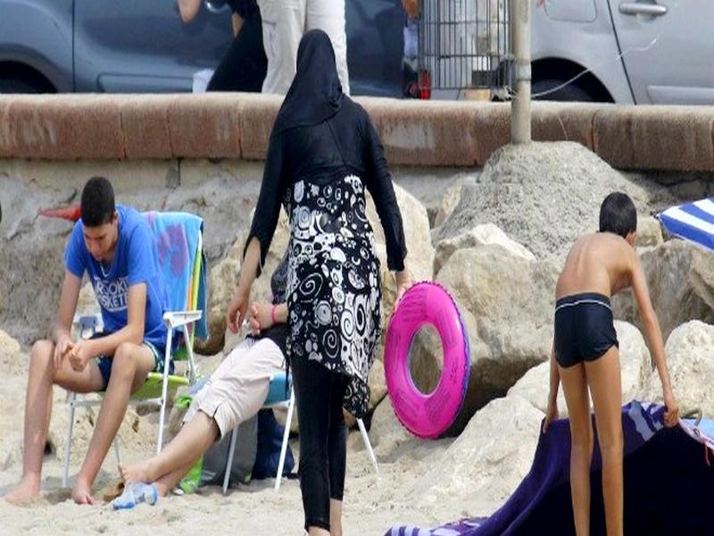 Rabat: l’enfer des femmes sur les plages de Harhoura