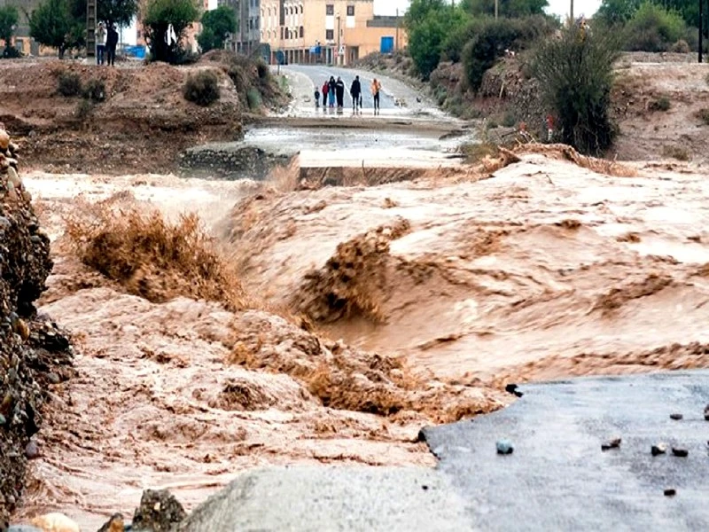 Les inondations isolent de nombreux douars de la province de Tata