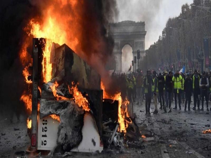 Gilets jaunes : à Paris,