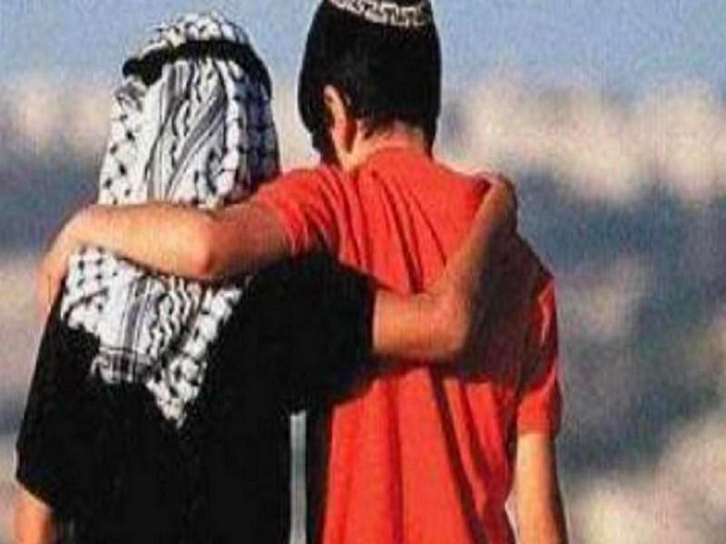Pourquoi les juifs sont si puissants et les musulmans si impuissants ? Par Dr. Farrukh Saleem