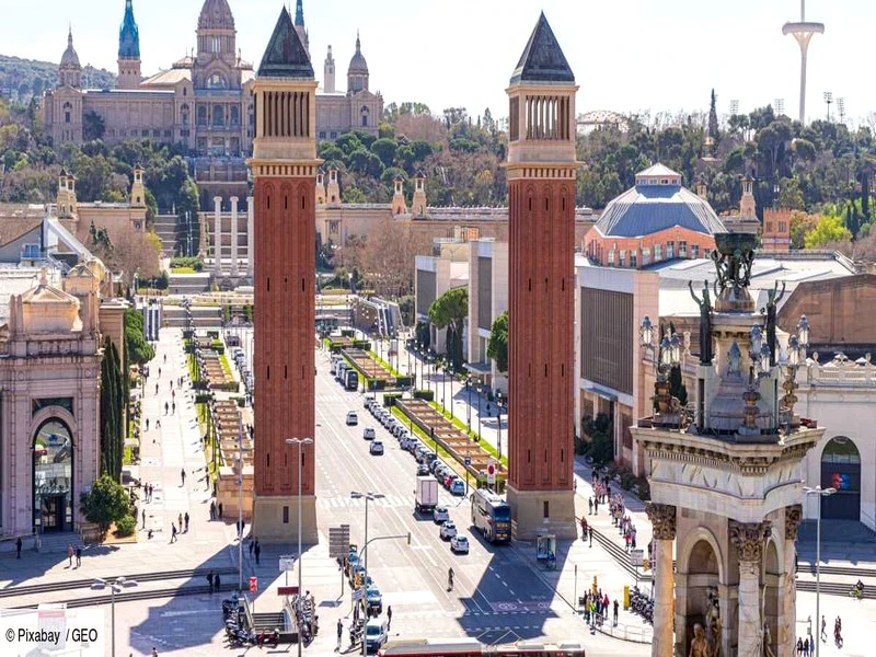 La maire de Barcelone appelle à