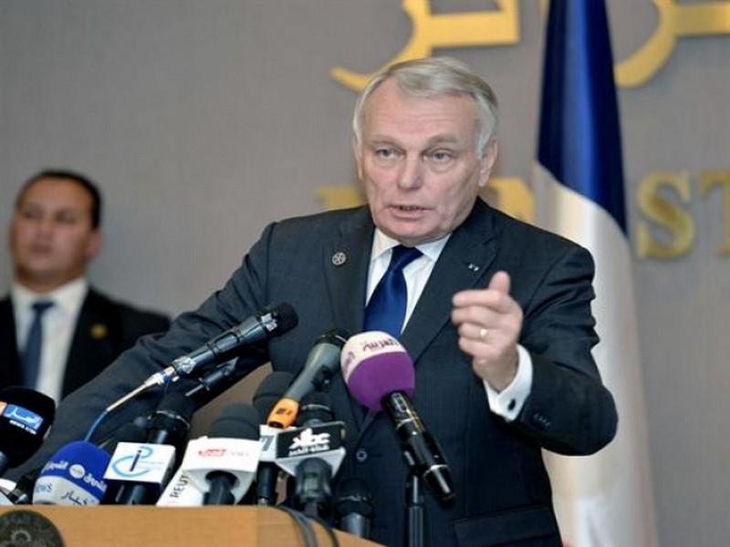 Sahara : Jean-Marc Ayrault réitère à Alger la constance de la position de la France