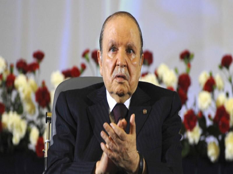 Bouteflika officiellement candidat à un 5e mandat