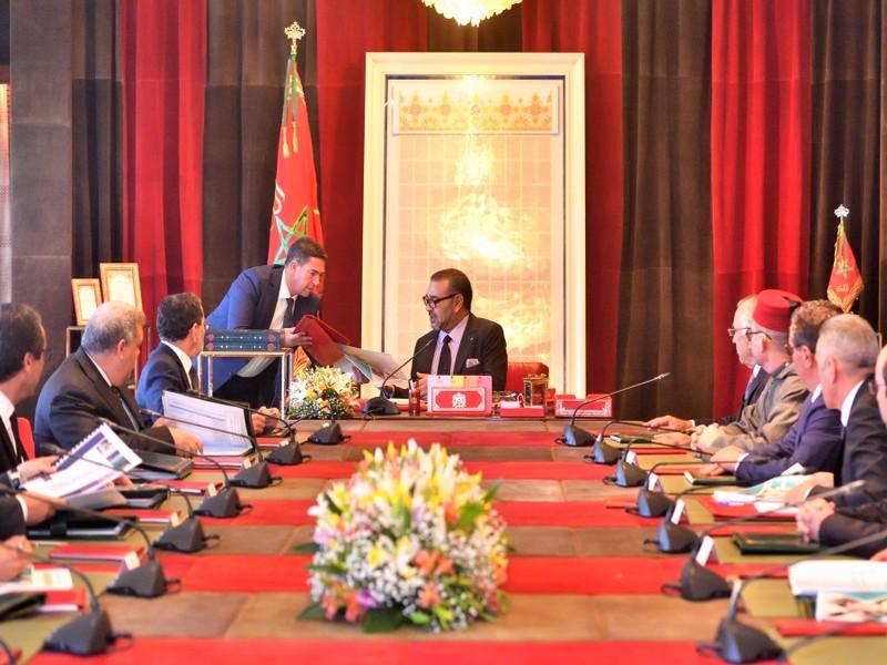 Mohammed VI préside une séance de travail consacrée à la Formation professionnelle 