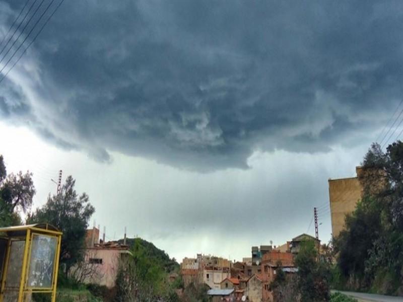 Fortes pluies et rafales de vent de niveau orange, vendredi, dans plusieurs provinces du Maroc