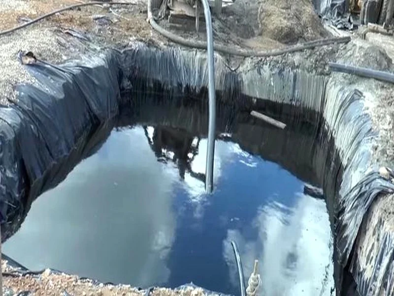 Algérie : en cherchant de l'eau, il découvre du pétrole dans le sol de sa ferme