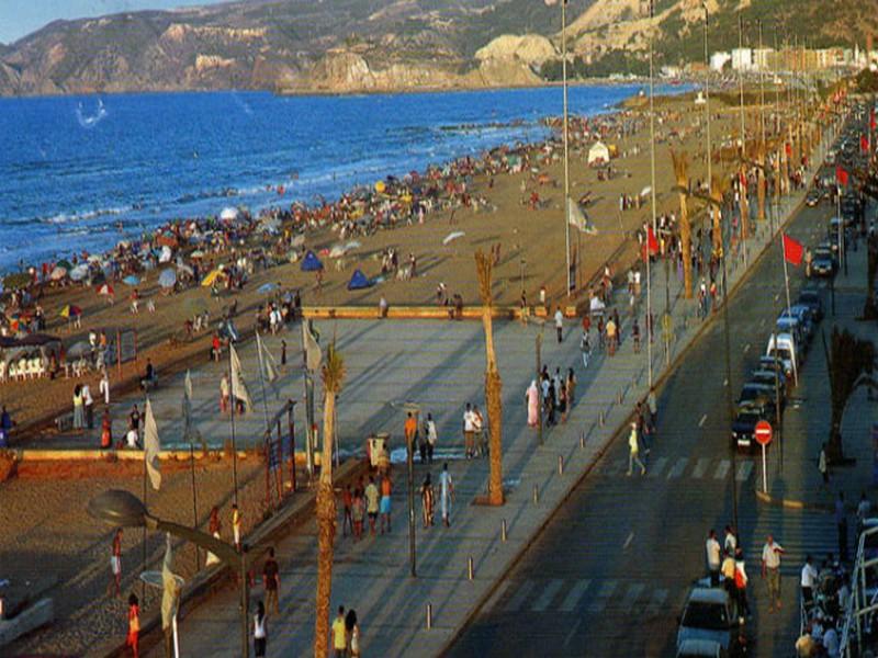 Crime écologique: Le béton envahit la belle plage de Saidia