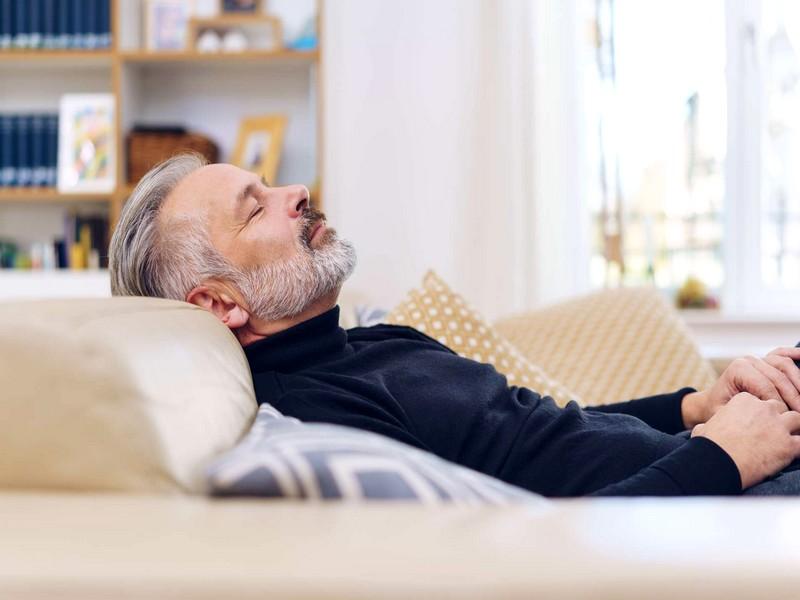 Une sieste quotidienne augmenterait les désordres neurologiques