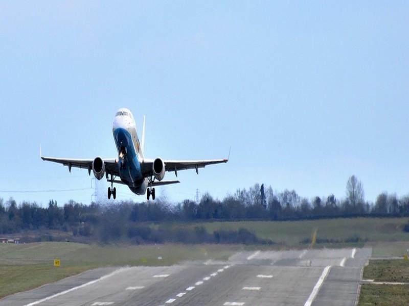 Neuf pays de l’UE s’allient pour une taxation verte de l’aviation