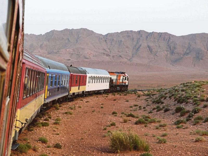 Au Maroc, le train du désert et de James Bond
