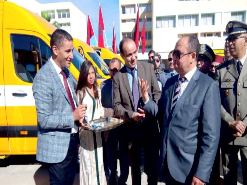 Marche verte : Remise de véhicules de transport scolaire