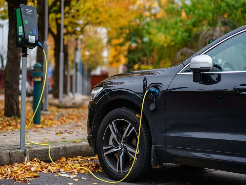 Pourquoi le prix des véhicules électriques devrait considérablement baisser à partir de 2026